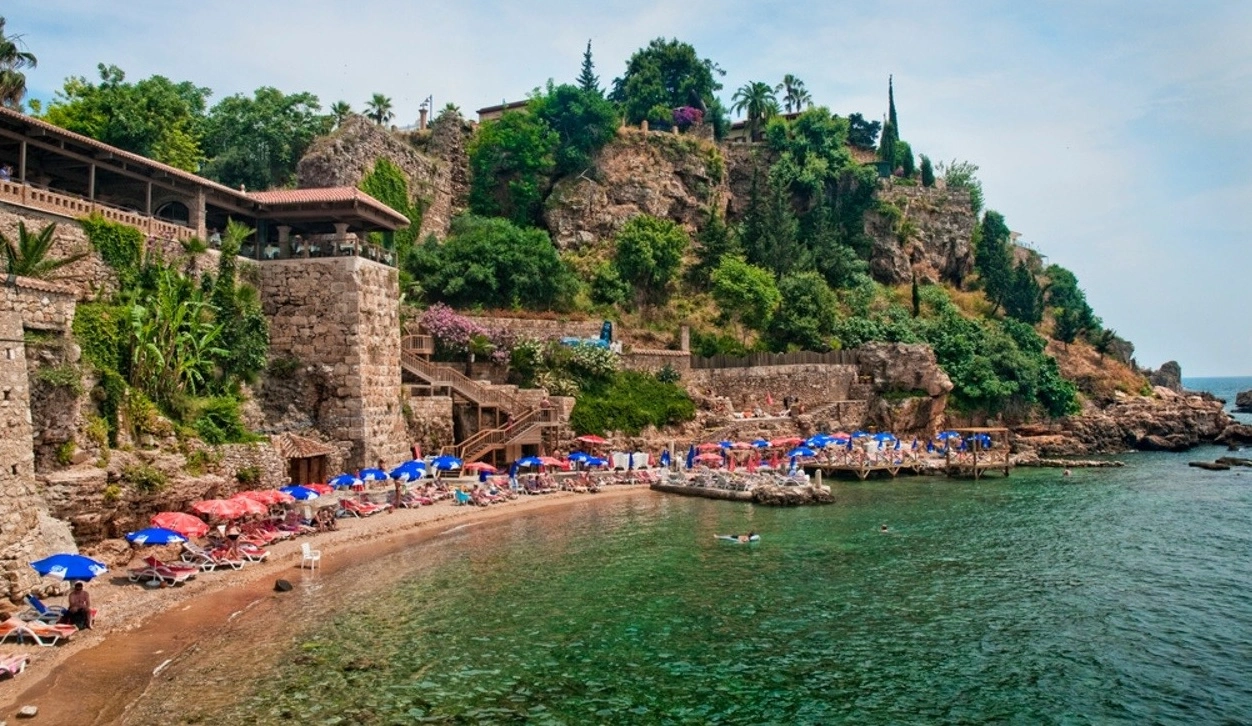 The best beaches in Antalya for sun tanning