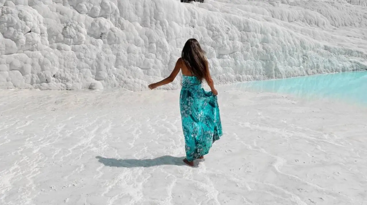 Turquoise waters of the cotton castle, Pamukkale